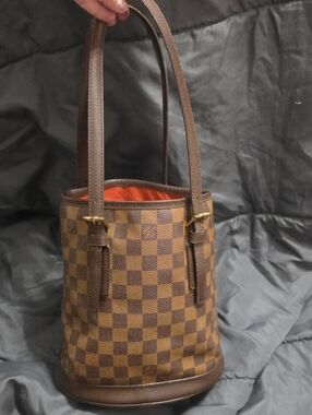 AUTH Louis Vittiuon Marais Bucket Bag In Damier Ebene Coated Canvas